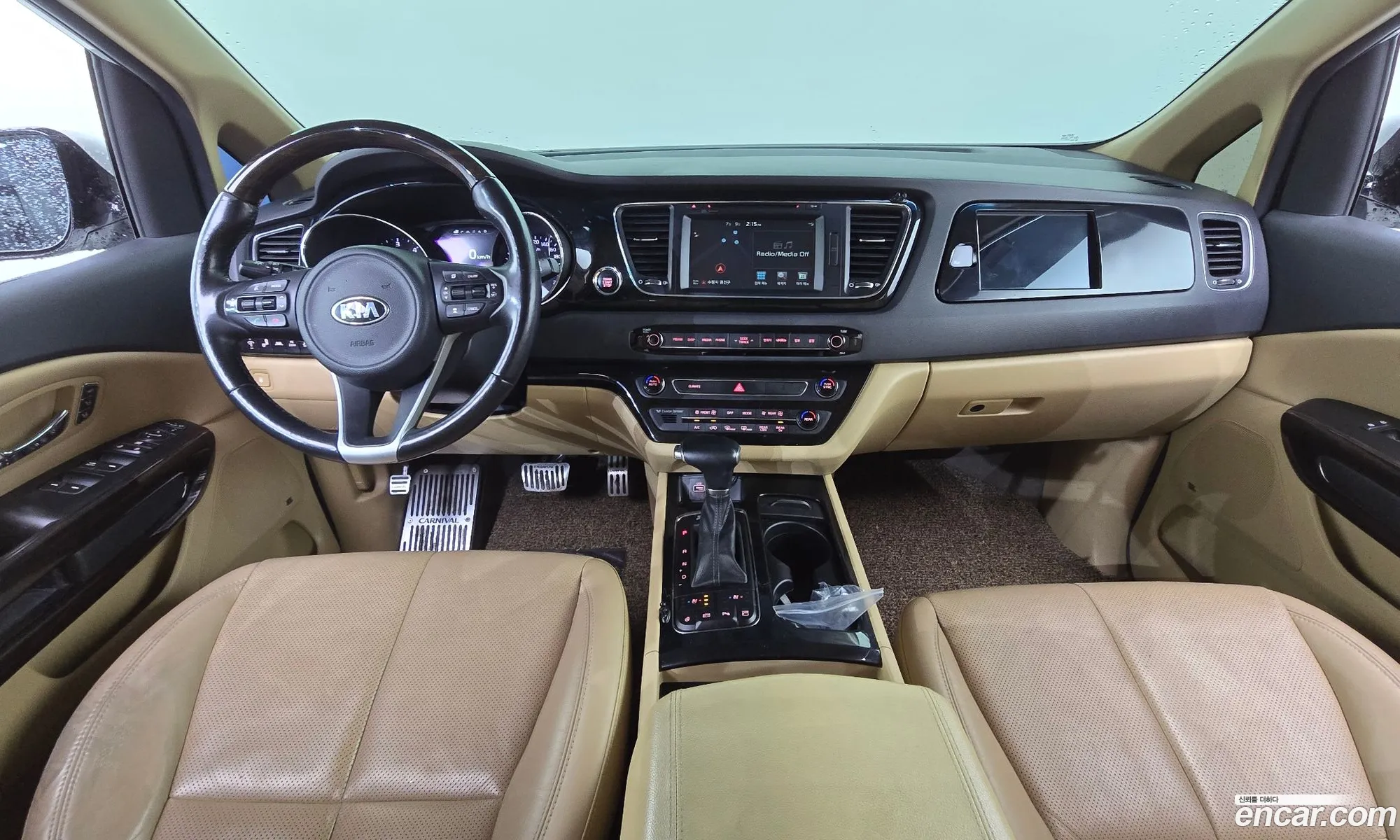 Kia Carnival 2017 — 6