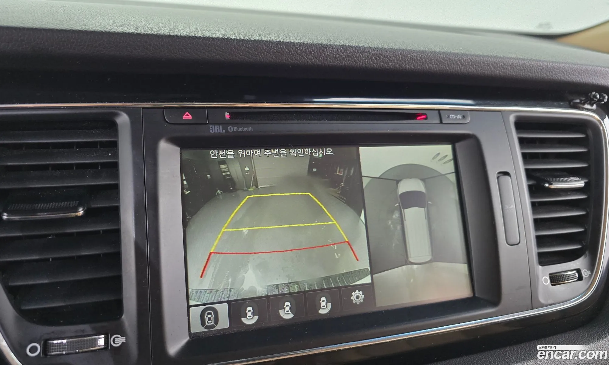 Kia Carnival 2017 — 3