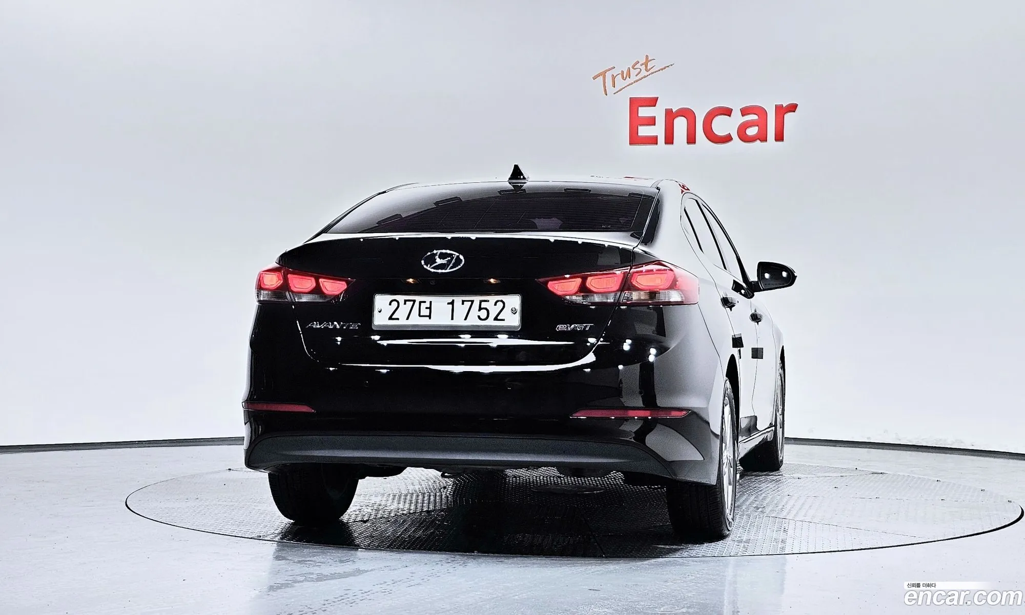 Hyundai Elantra AD 2017 — 8