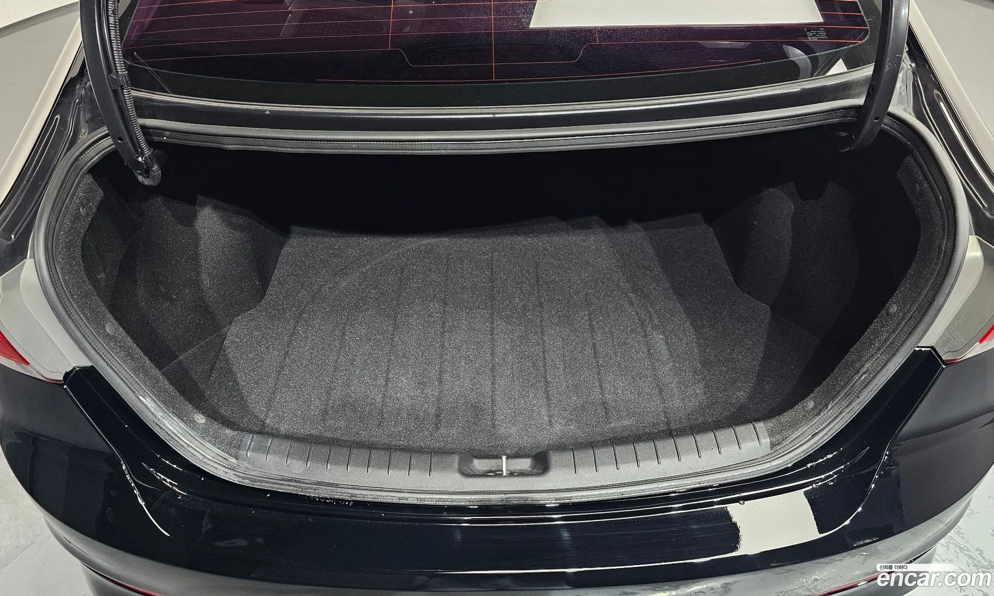 Hyundai Elantra AD 2017 — 3
