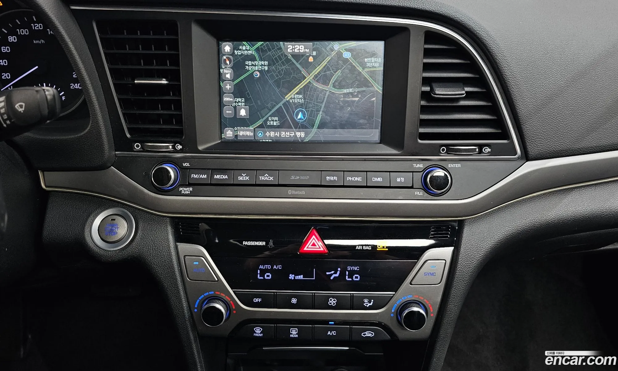 Hyundai Elantra AD 2017 — 25