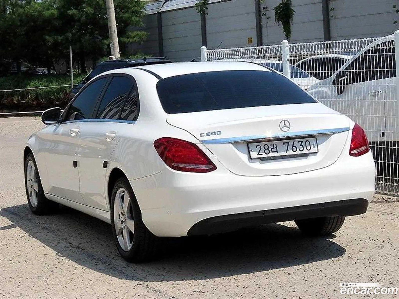 Mercedes-Benz C-Class W205 2017 — 15