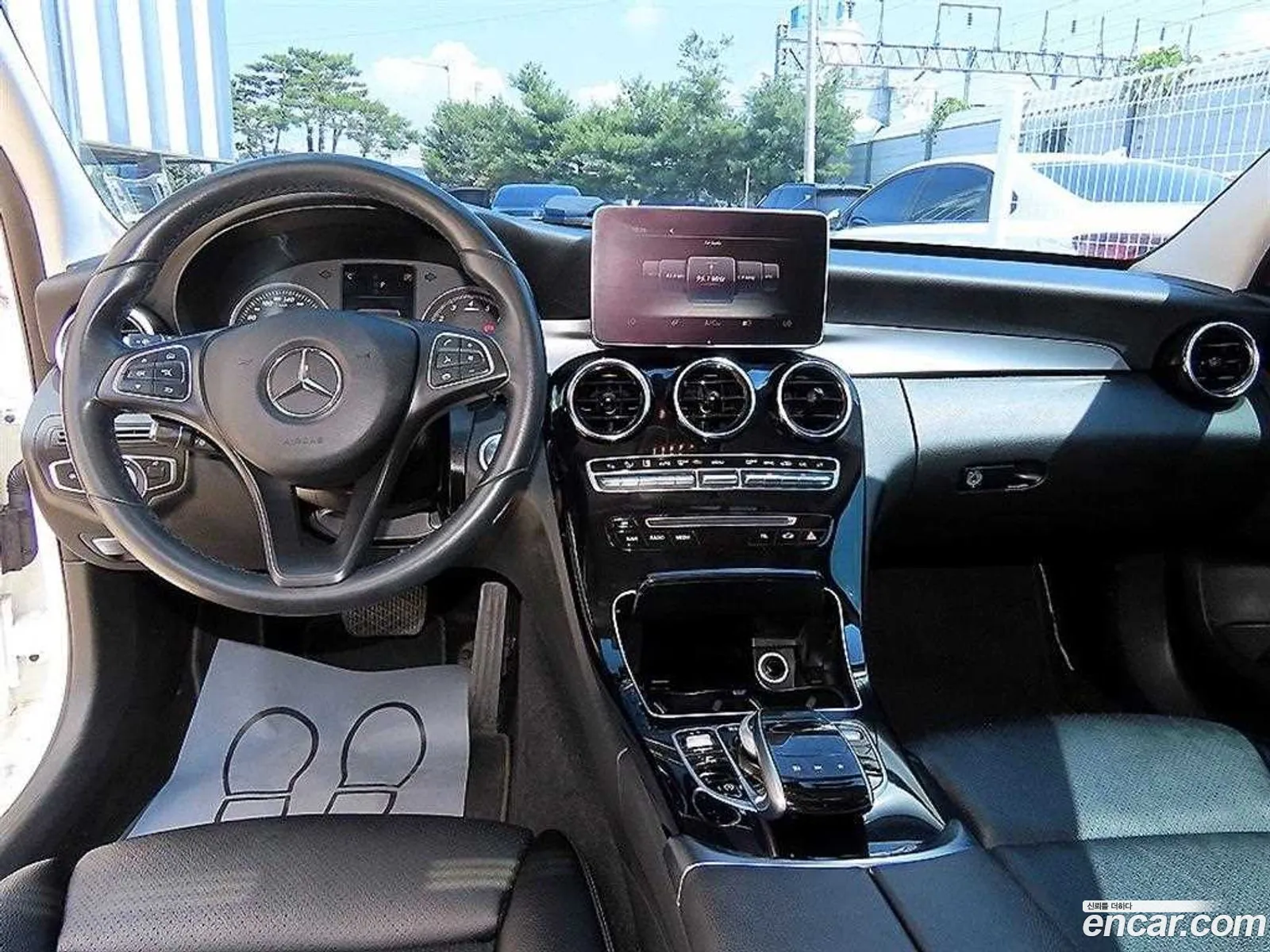Mercedes-Benz C-Class W205 2017 — 14