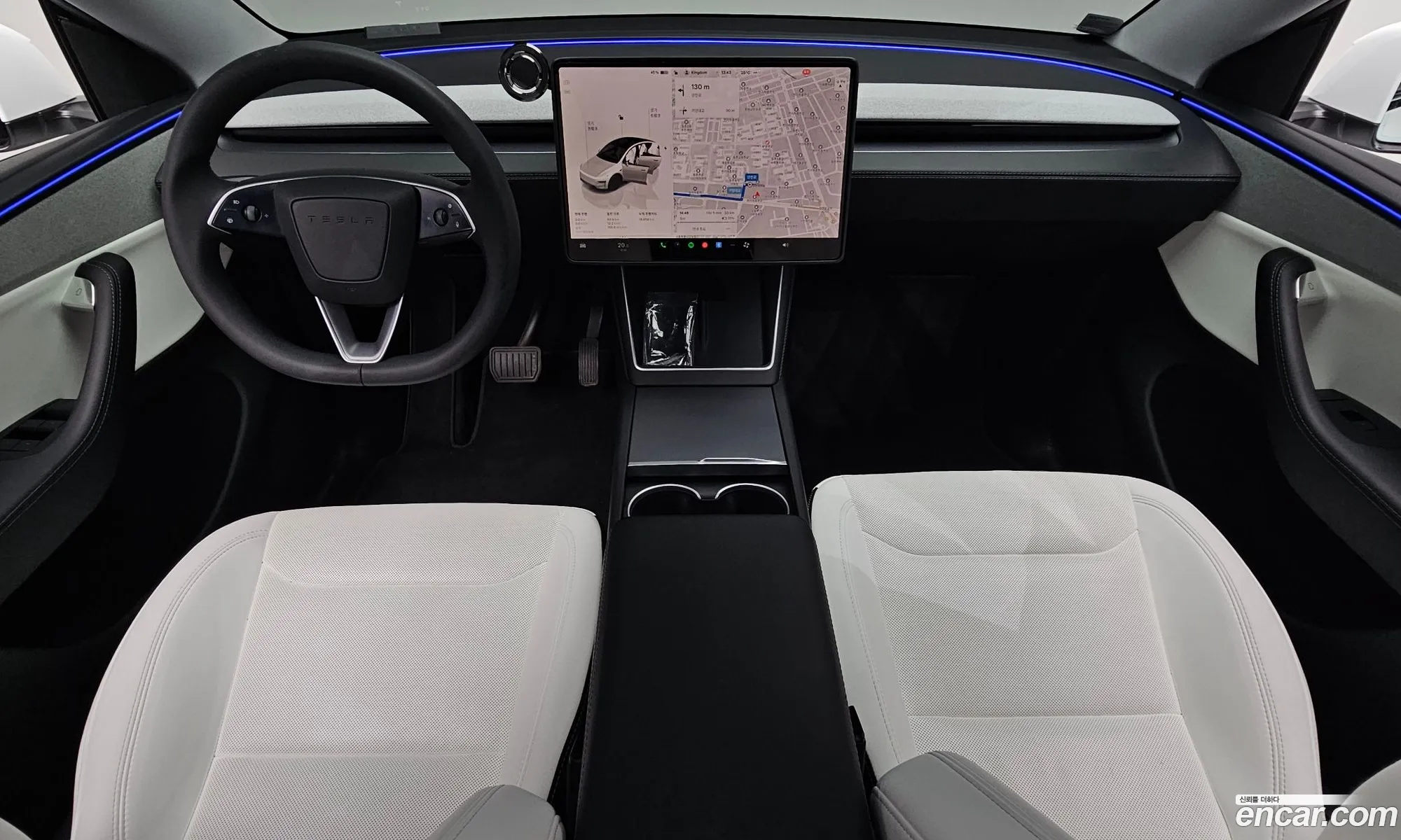 Tesla Model Y 2025 LRWYGCFJ4SC029709 — 29
