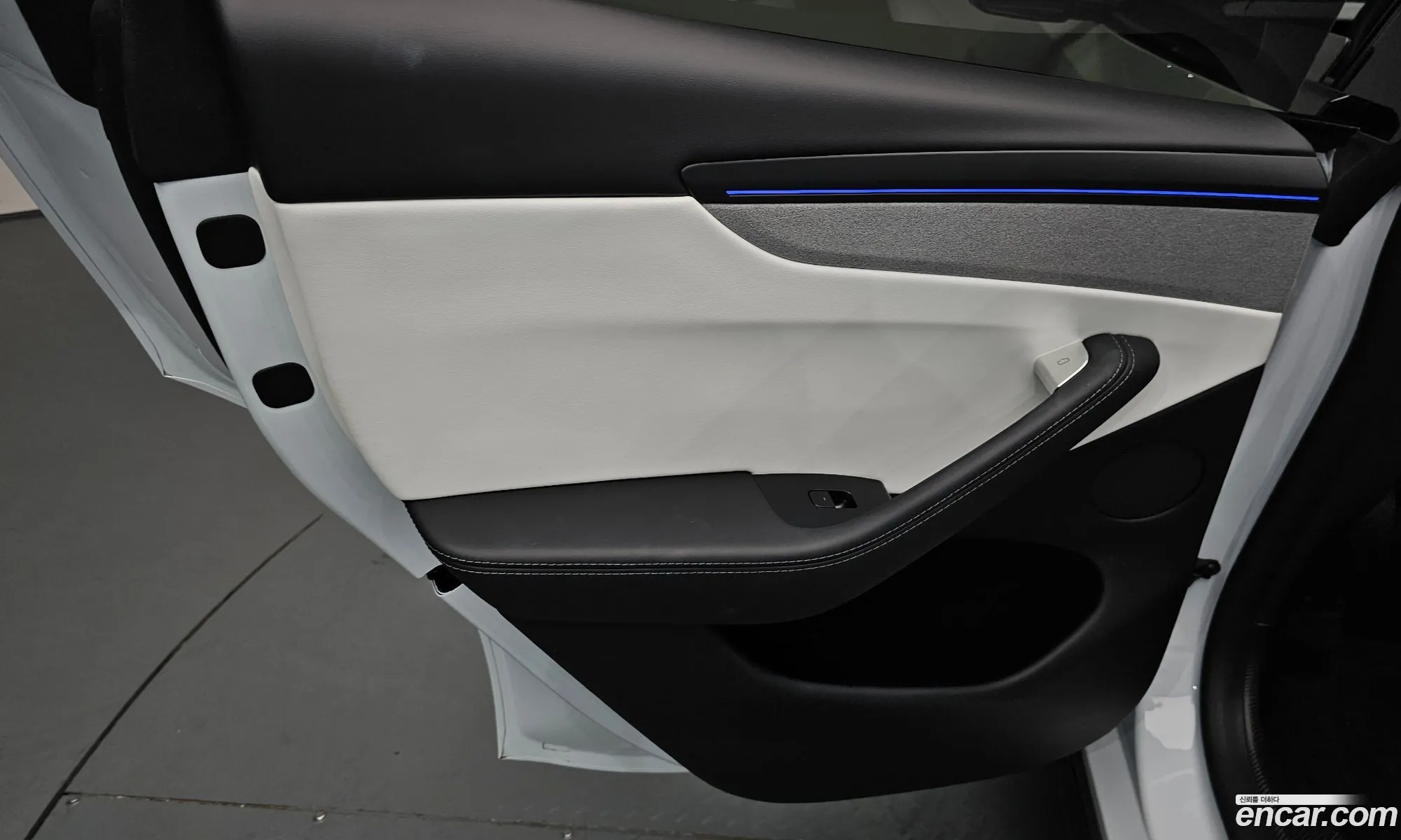 Tesla Model Y 2025 LRWYGCFJ4SC029709 — 7