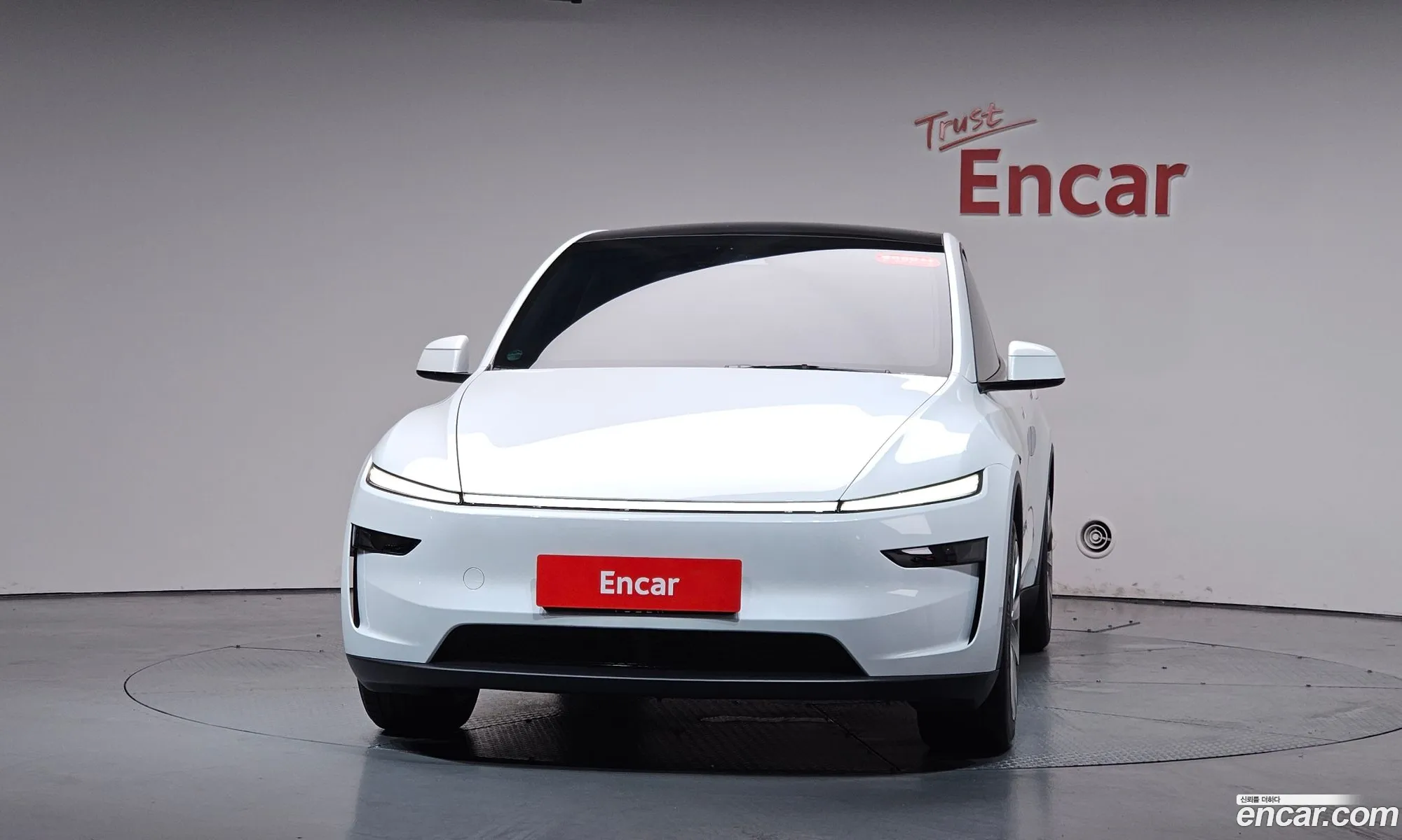 Tesla Model Y 2025 LRWYGCFJ4SC029709 — 18