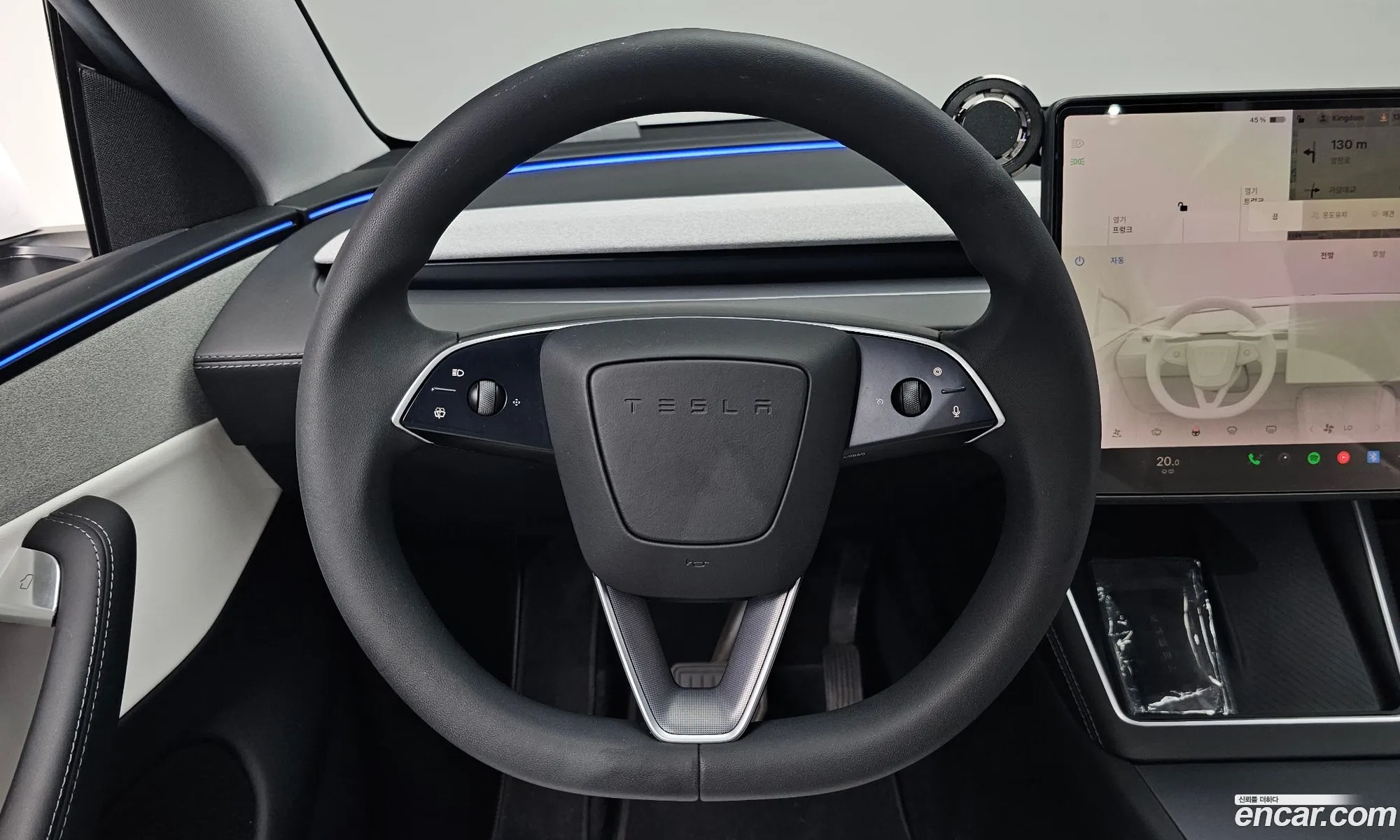 Tesla Model Y 2025 LRWYGCFJ4SC029709 — 13
