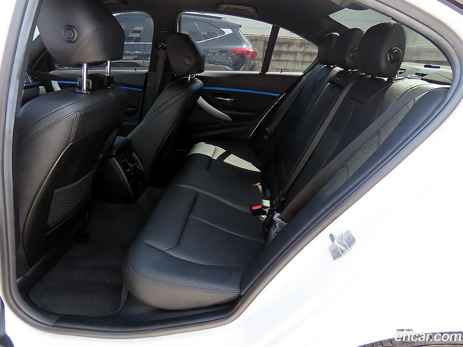 BMW 3 Series 2018 — 9