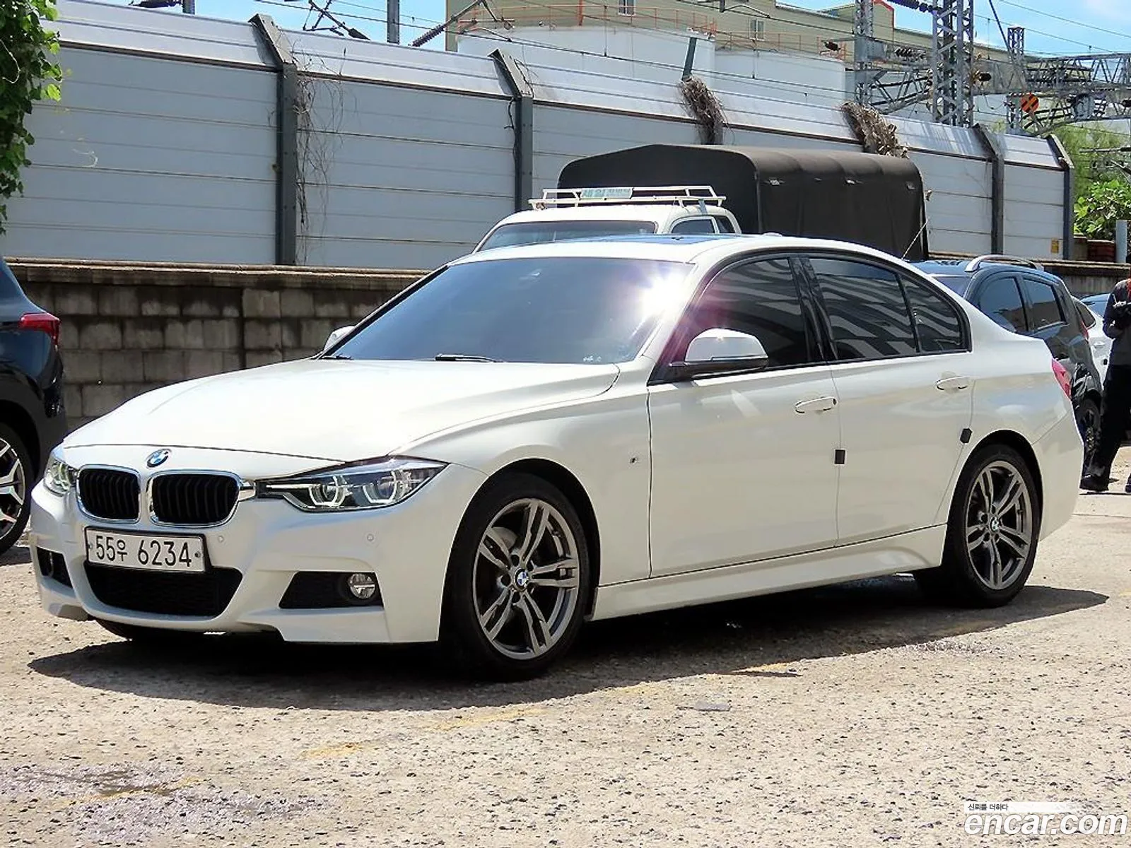 BMW 3 Series 2018 — 19