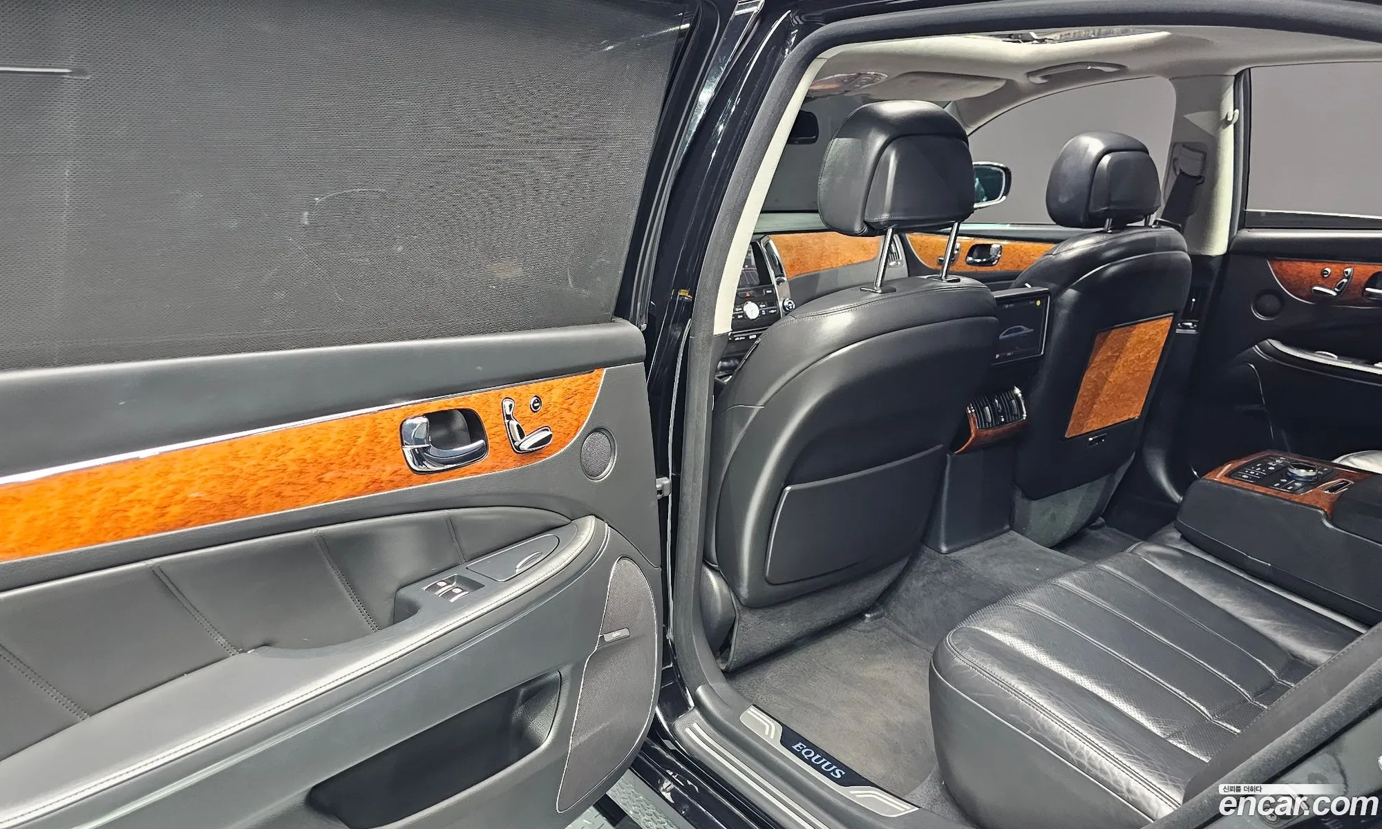 Hyundai Equus 2009 — 2