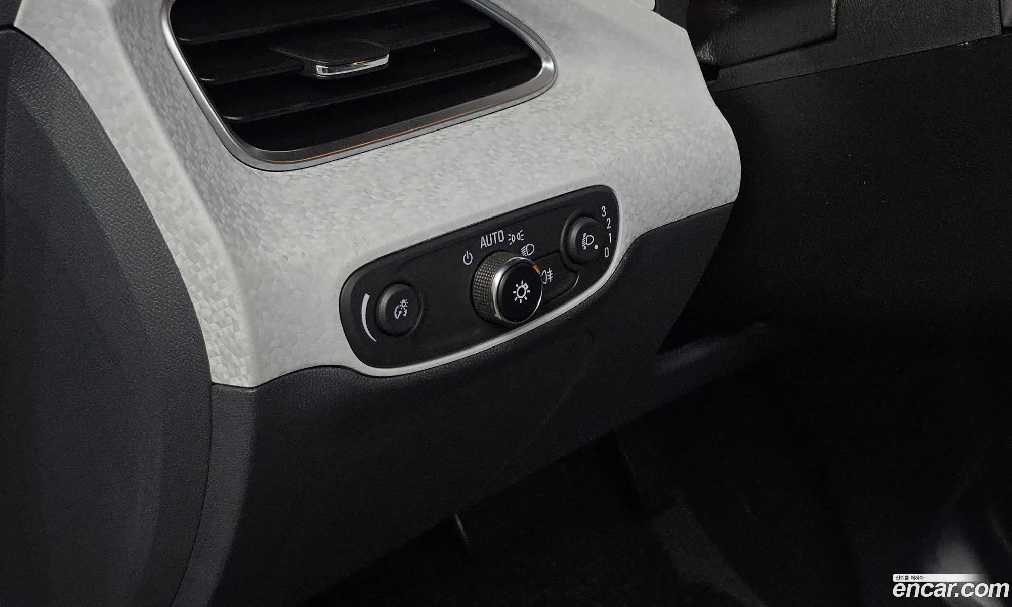 Chevrolet (GM Daewoo) Bolt EV 2019 — 28