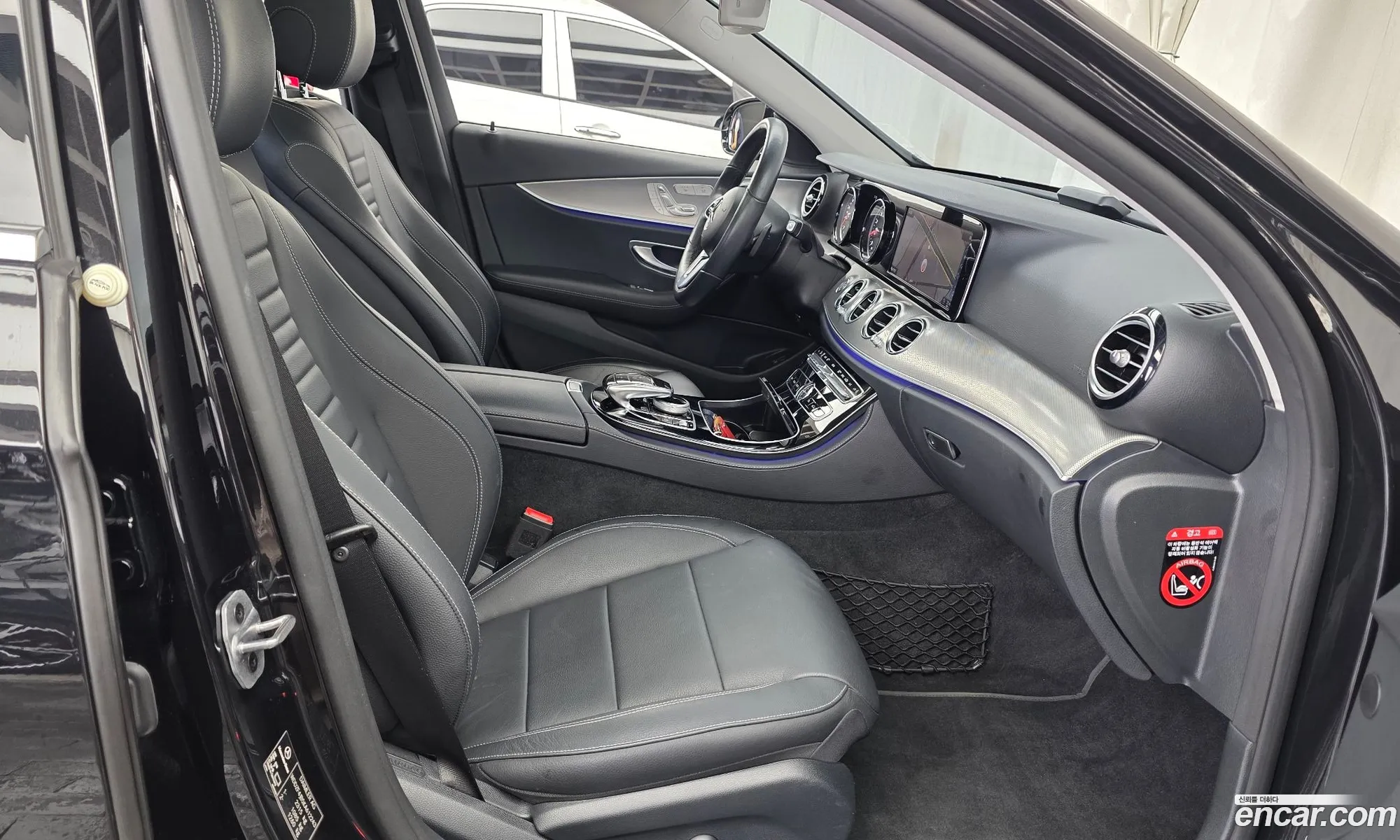 Mercedes-Benz E-Class W213 2019 WDDZF4JB5KA612243 — 3
