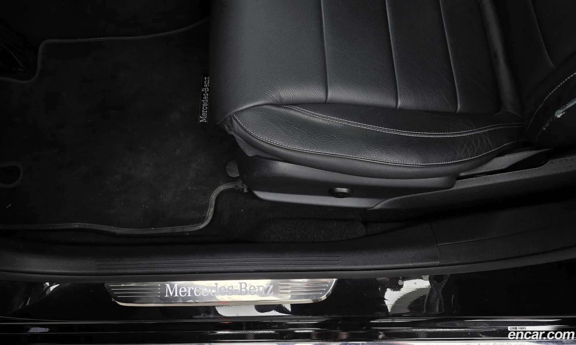Mercedes-Benz E-Class W213 2019 WDDZF4JB5KA612243 — 2