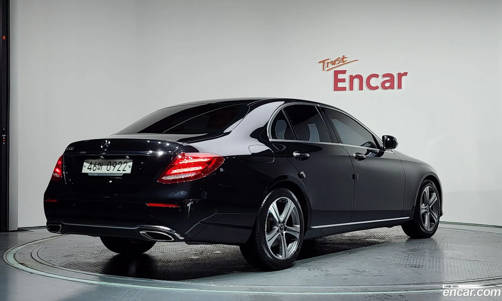 Mercedes-Benz E-Class W213 2019 WDDZF4JB5KA612243 — 14