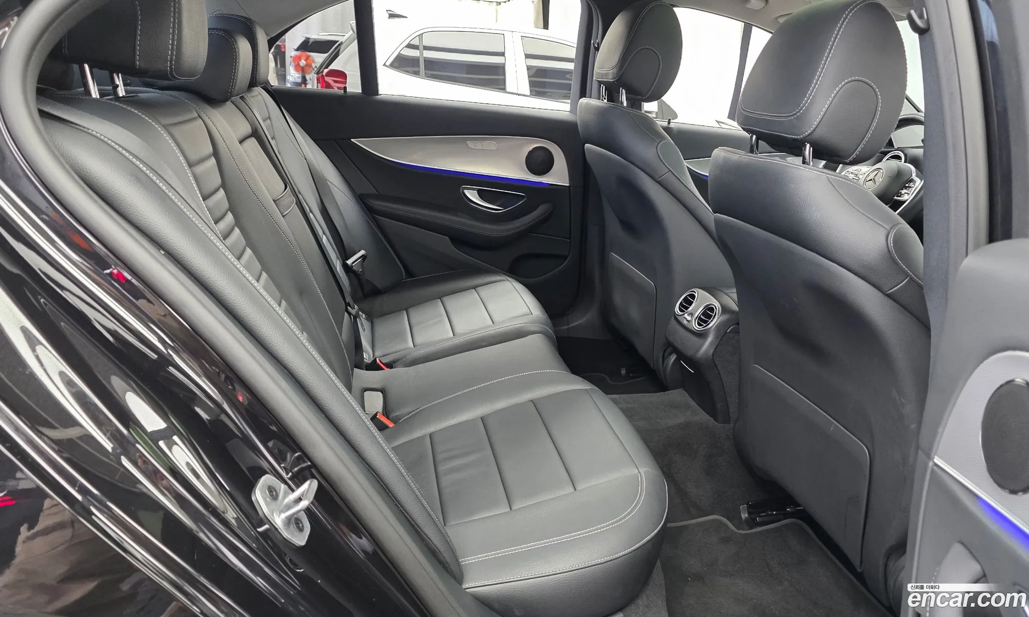 Mercedes-Benz E-Class W213 2019 WDDZF4JB5KA612243 — 22