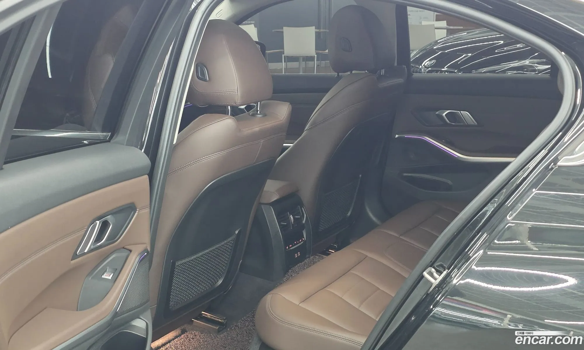 BMW 3 Series 2021 — 3