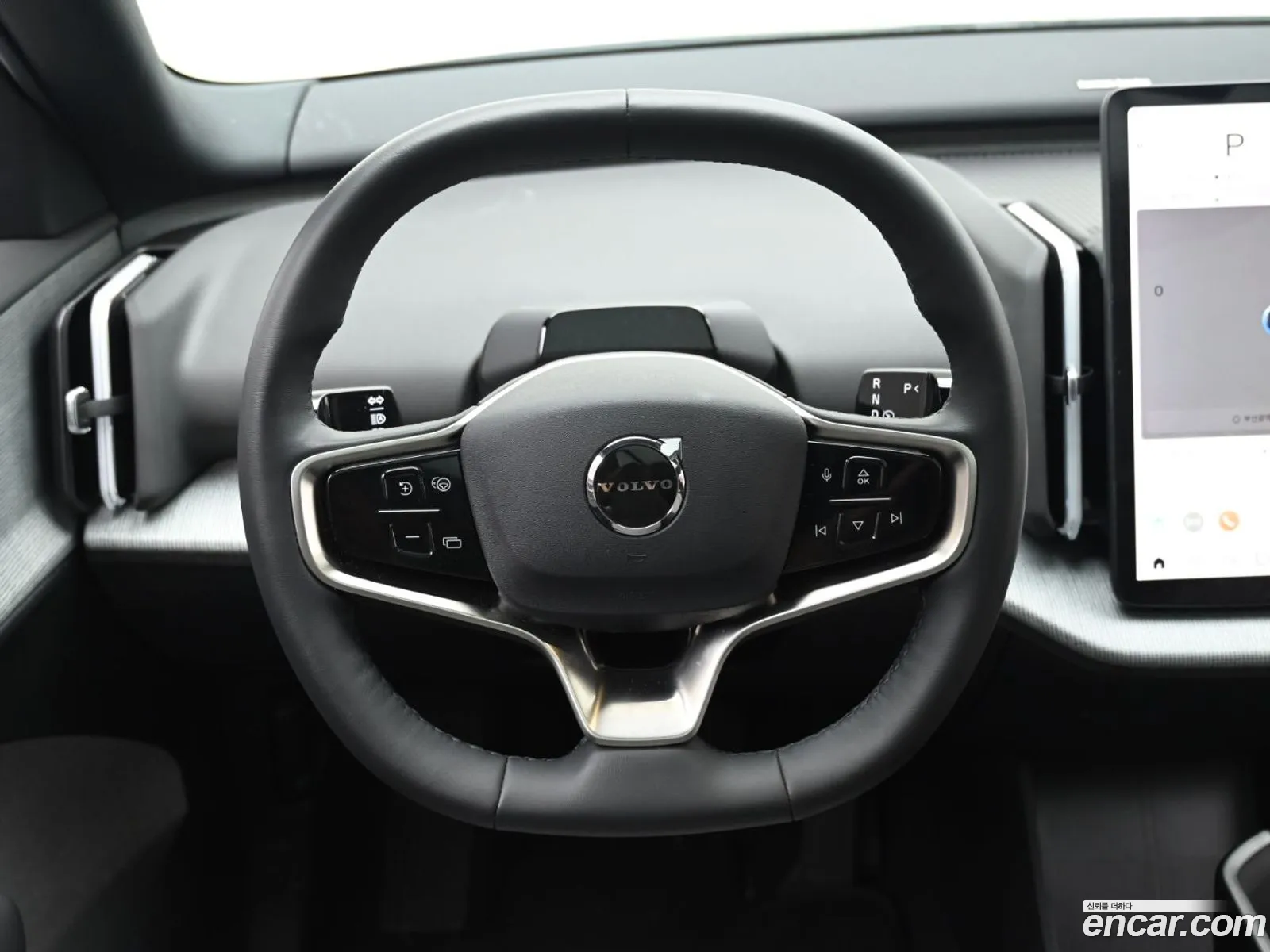 Volvo EX30 2025 — 19