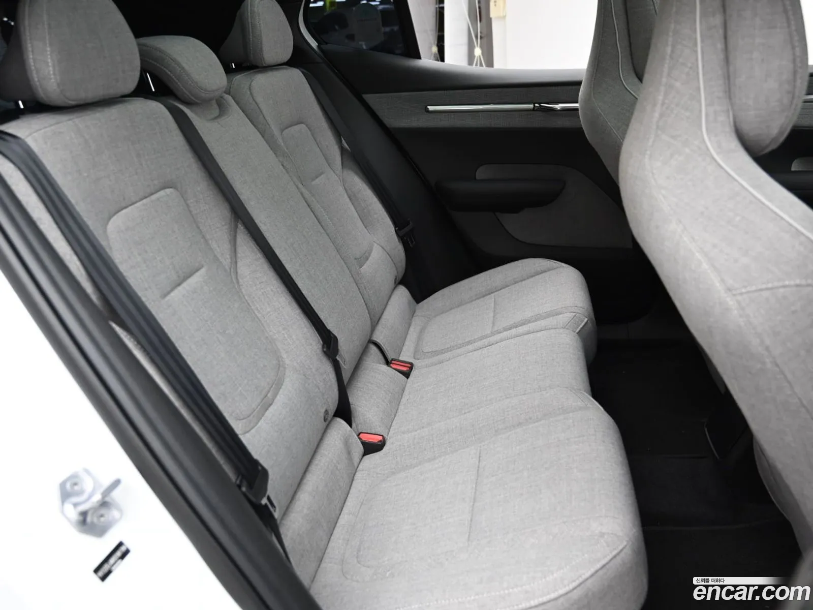Volvo EX30 2025 — 17