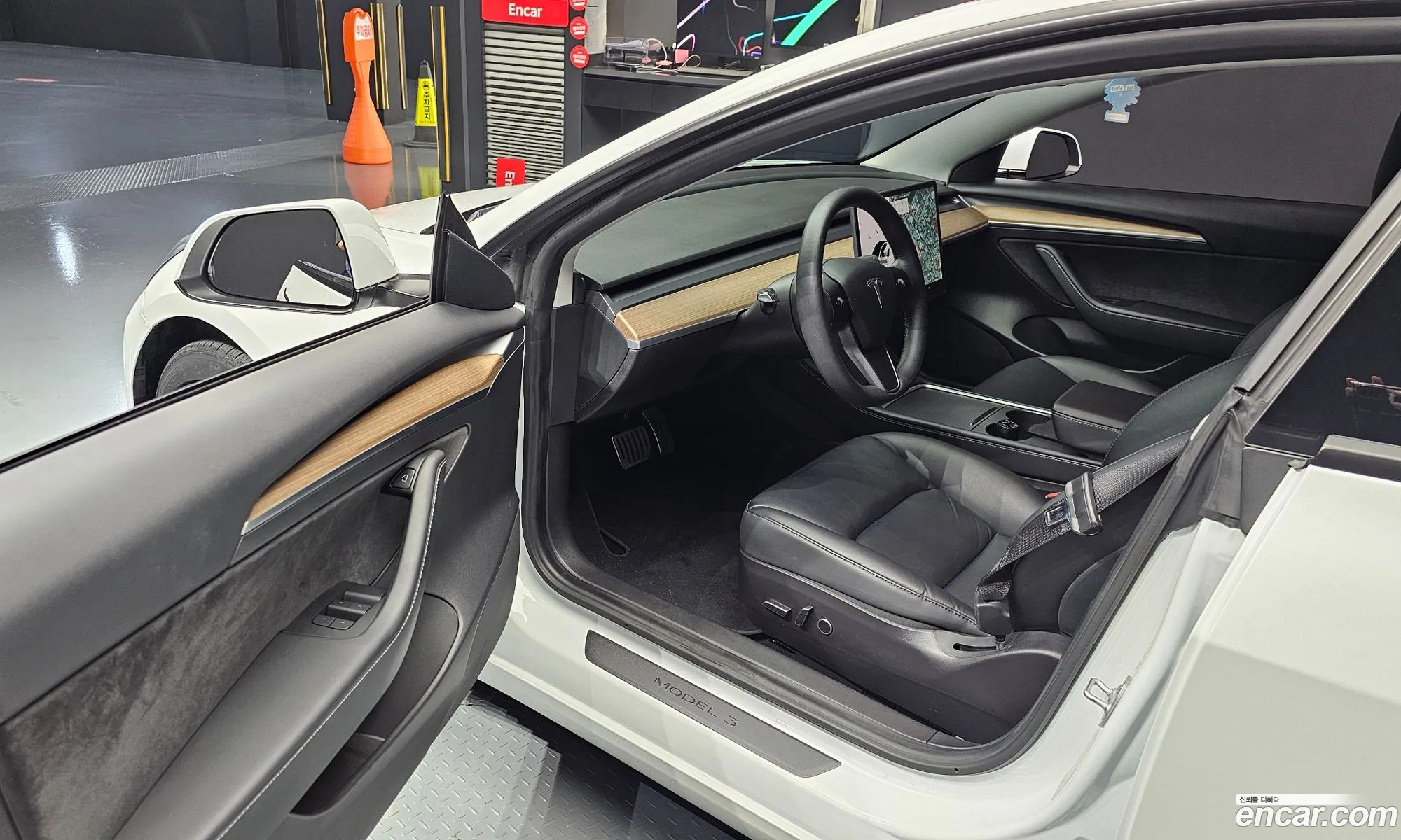 Tesla Model 3 2021 — 12