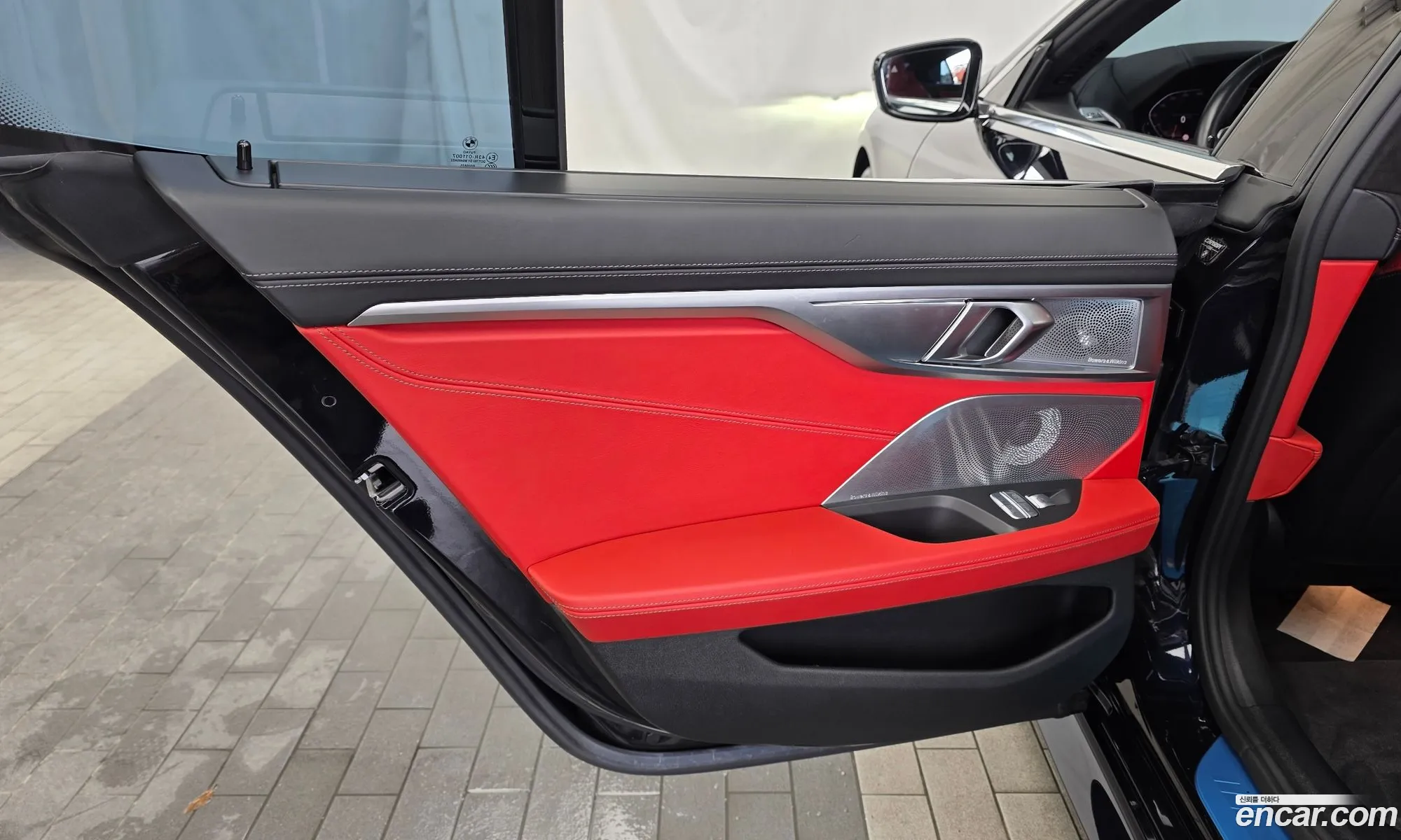 BMW 8 Series 2021 — 23