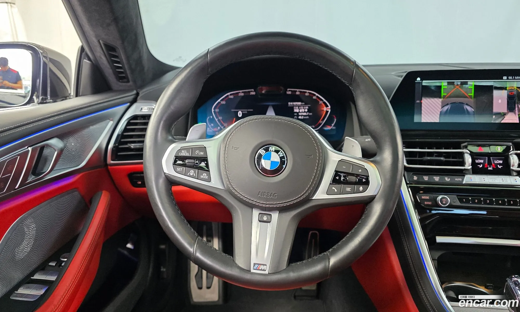 BMW 8 Series 2021 — 17