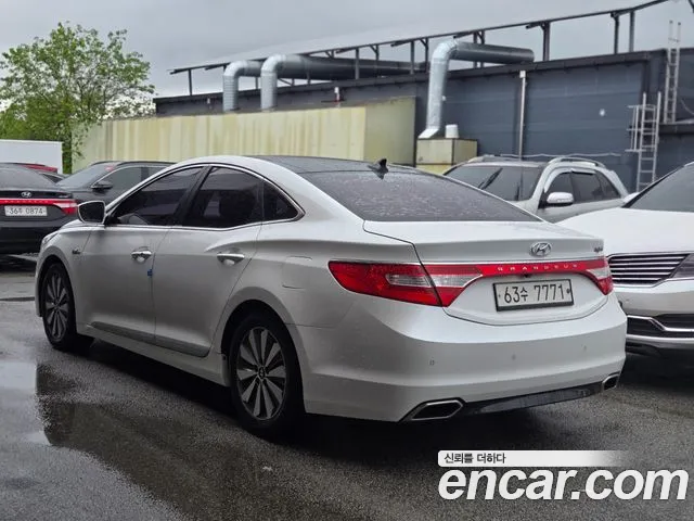 Hyundai Grandeur HG Hybrid 2015 — 2