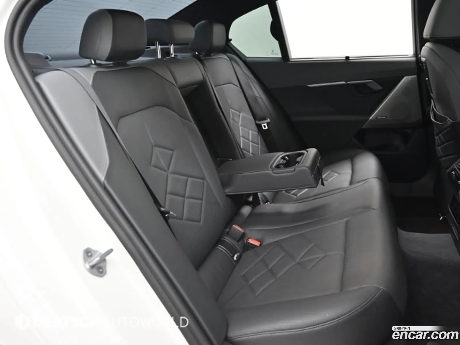 BMW 5 Series 2025 — 12