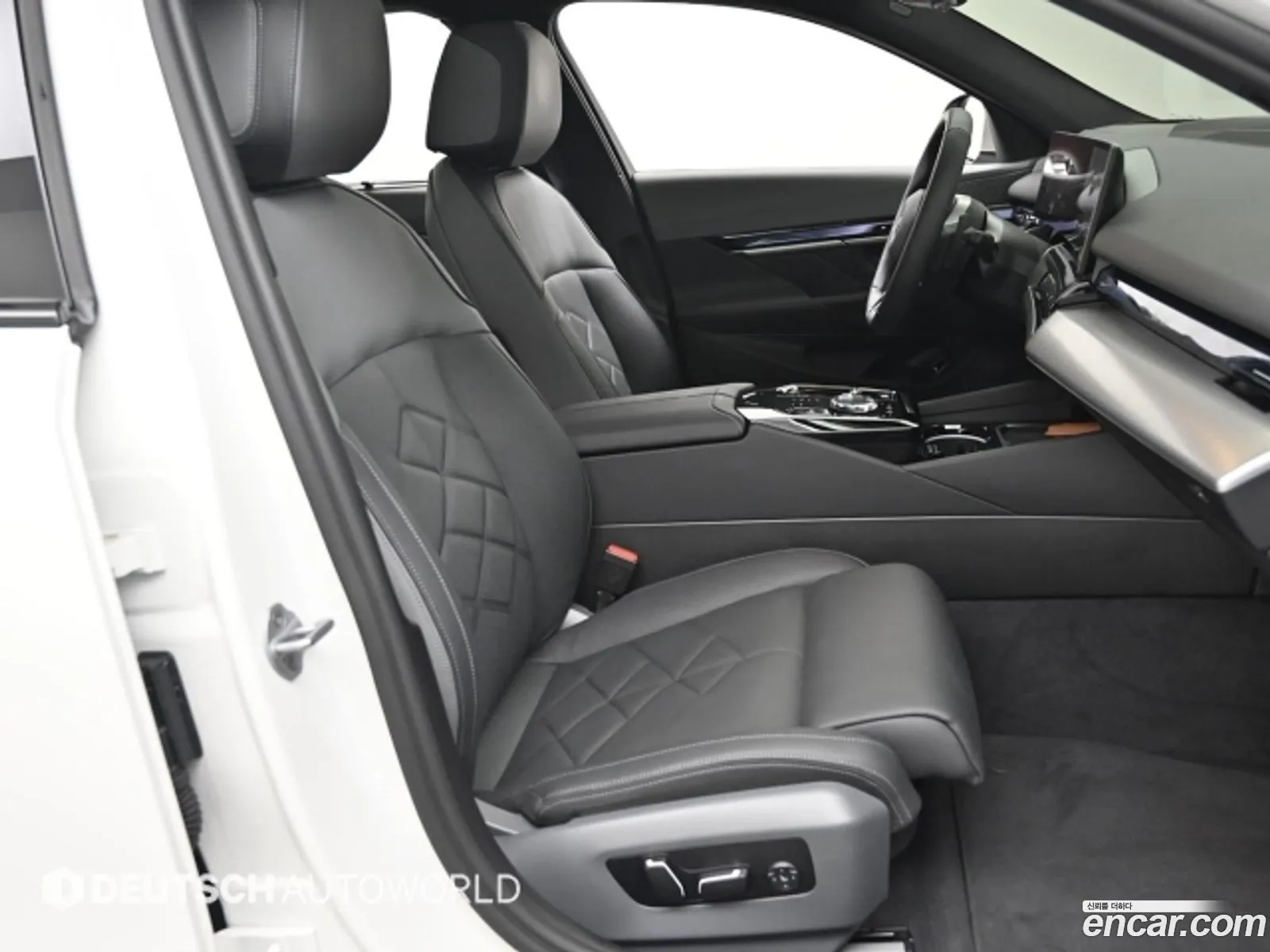 BMW 5 Series 2025 — 10