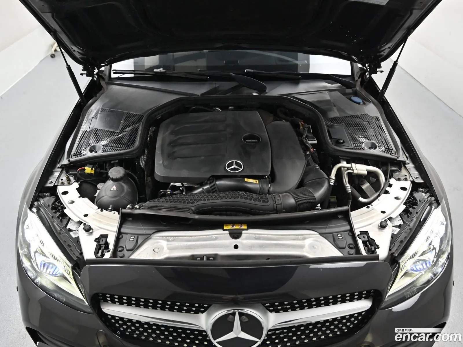 Mercedes-Benz C-Class W205 2020 — 14