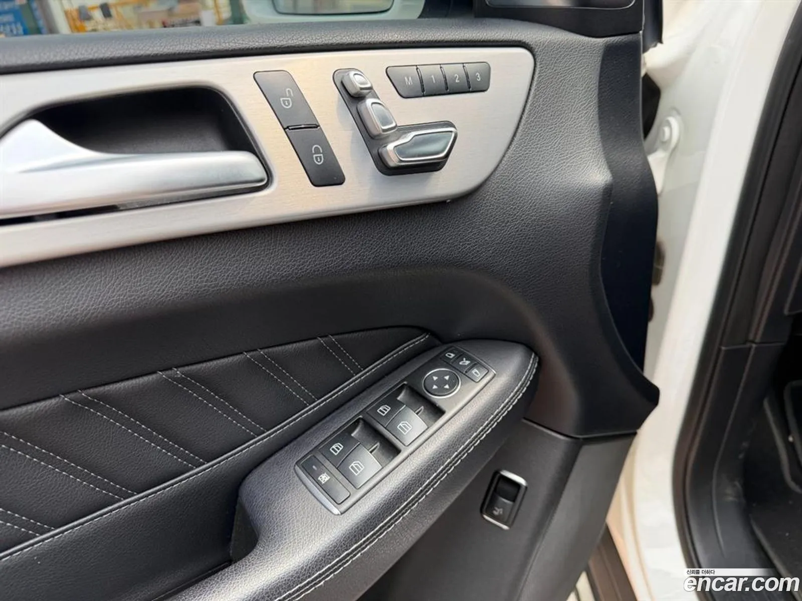 Mercedes-Benz GLE-Class W166 2018 — 15