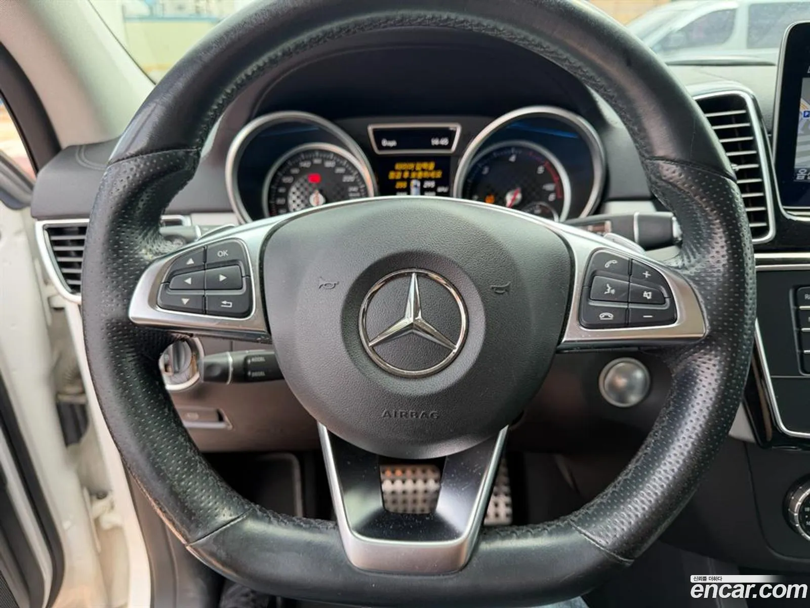 Mercedes-Benz GLE-Class W166 2018 — 12