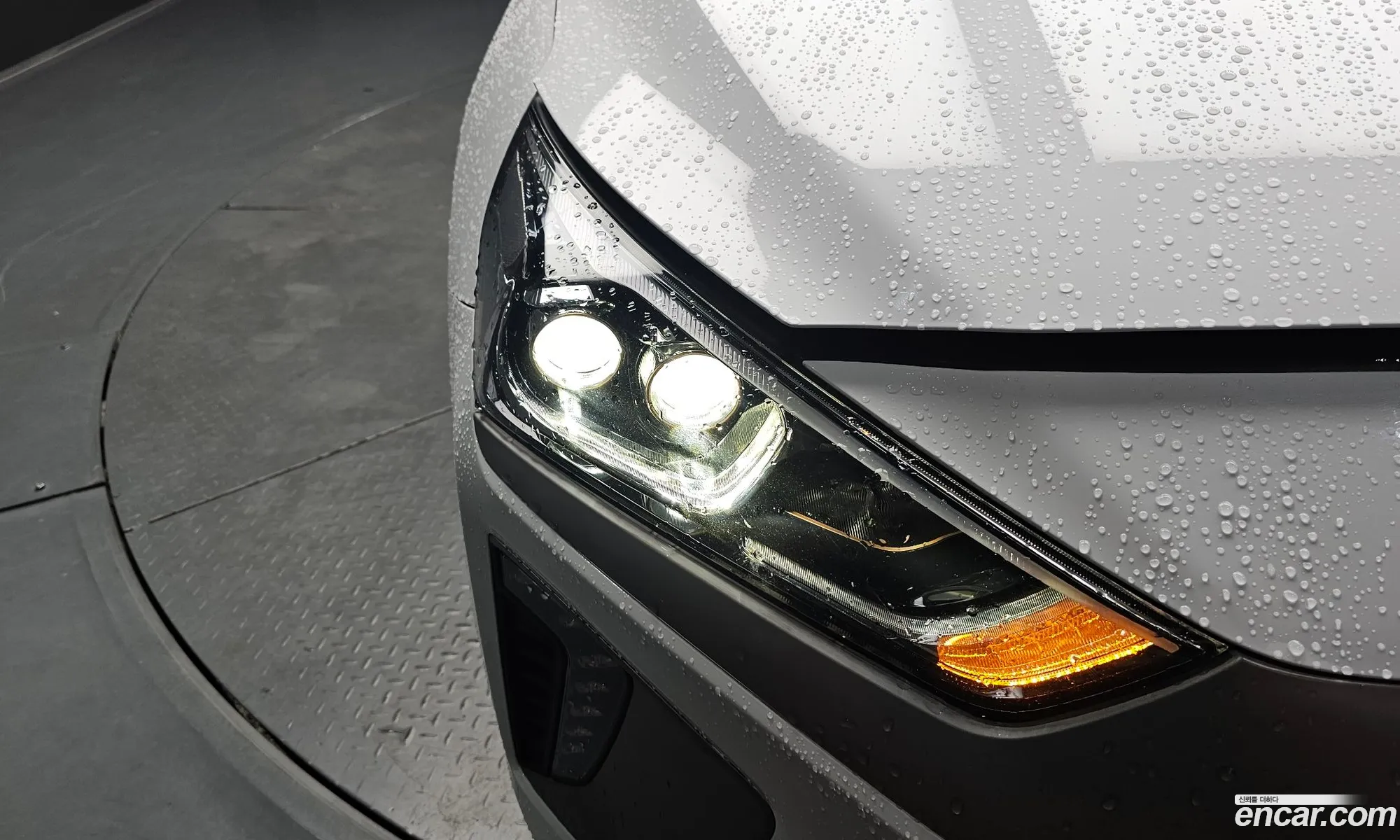 Hyundai Ioniq Electric 2016 — 22