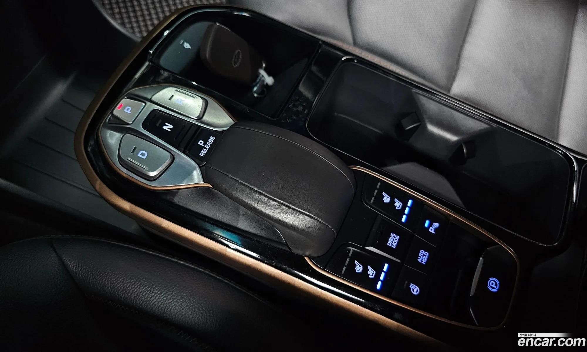 Hyundai Ioniq Electric 2016 — 5