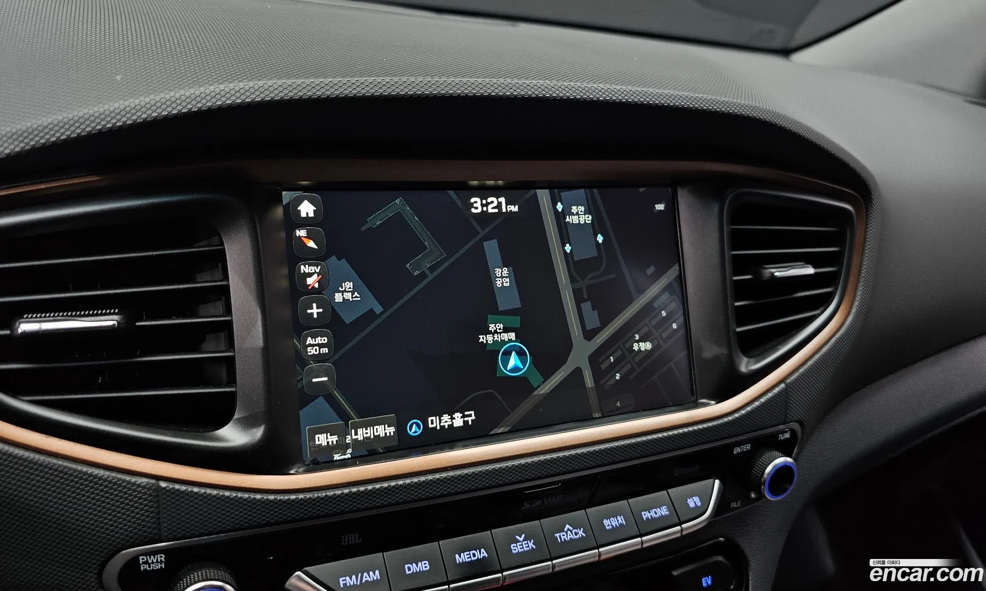Hyundai Ioniq Electric 2016 — 12