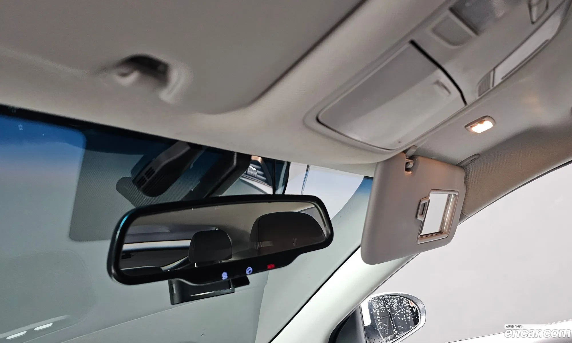 Hyundai Ioniq Electric 2016 — 25