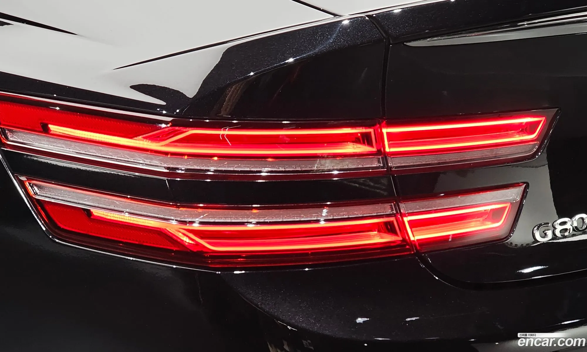 Genesis Electrified G80 2022 — 21