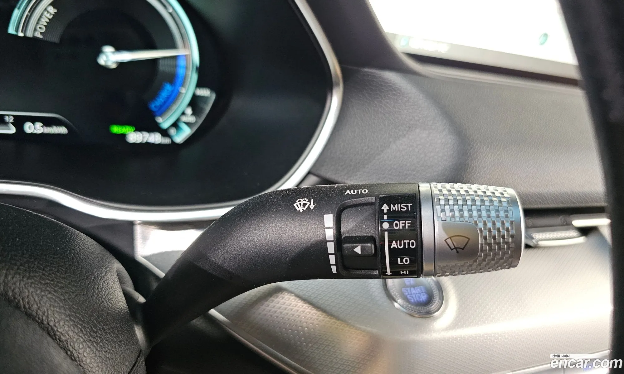 Genesis Electrified G80 2022 — 24