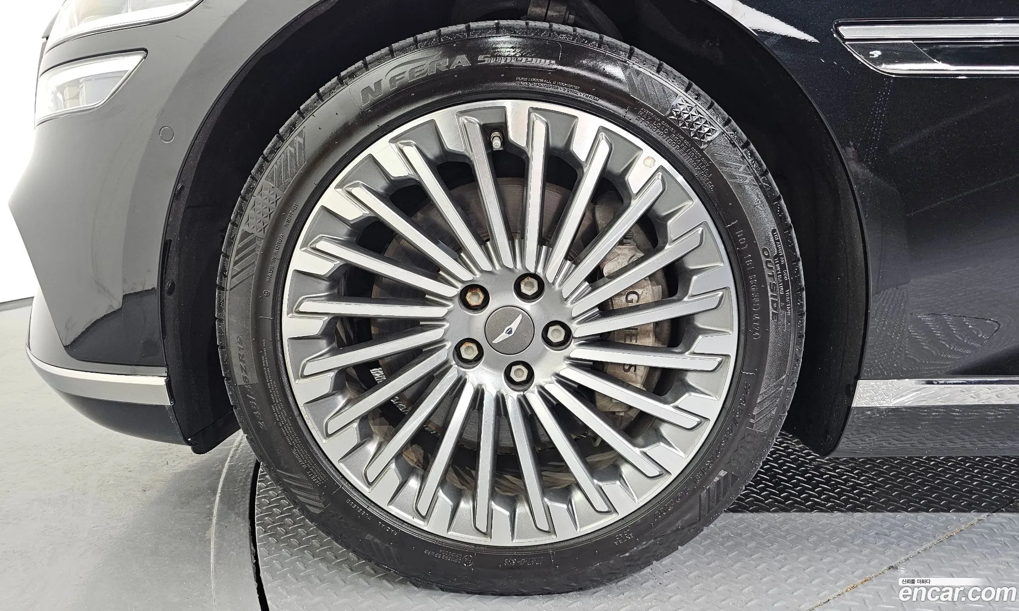 Genesis Electrified G80 2022 — 4