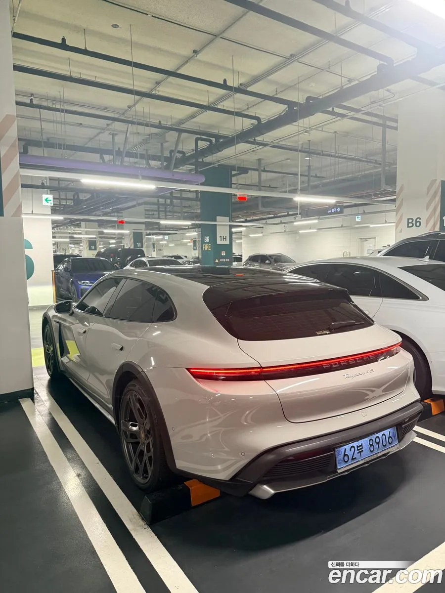 Porsche Taycan 2025 — 9