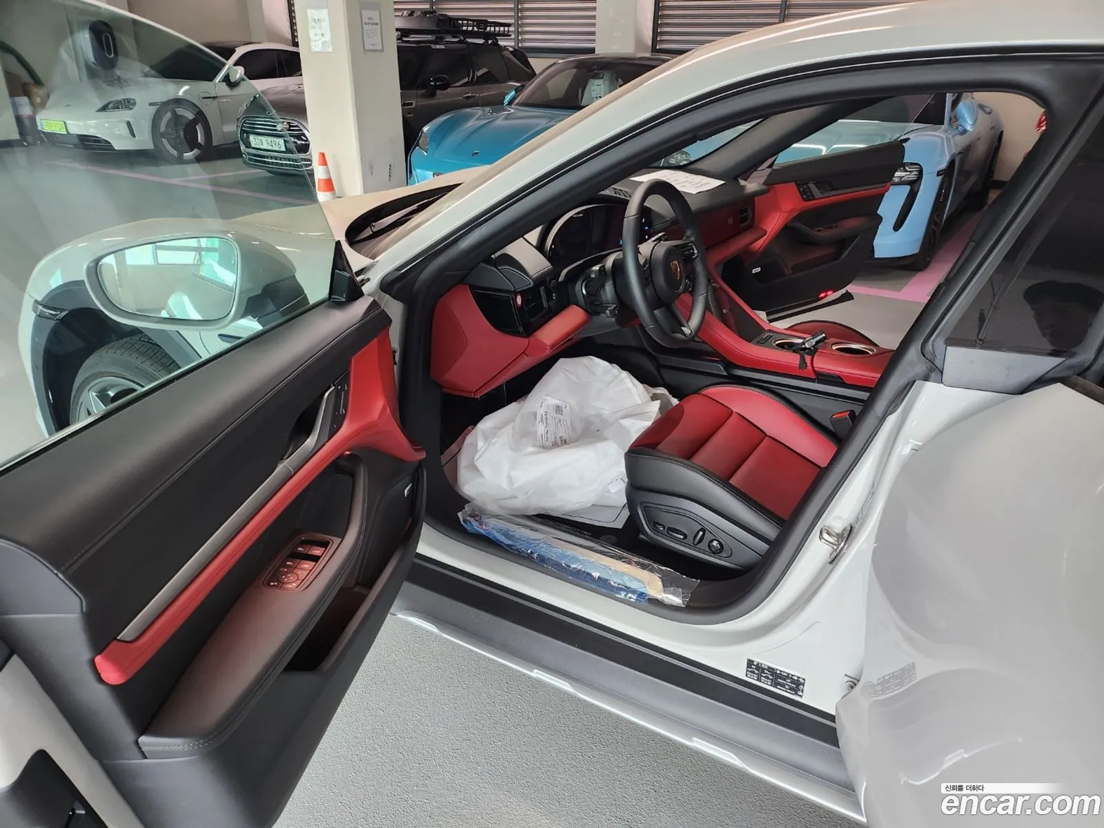 Porsche Taycan 2025 — 2