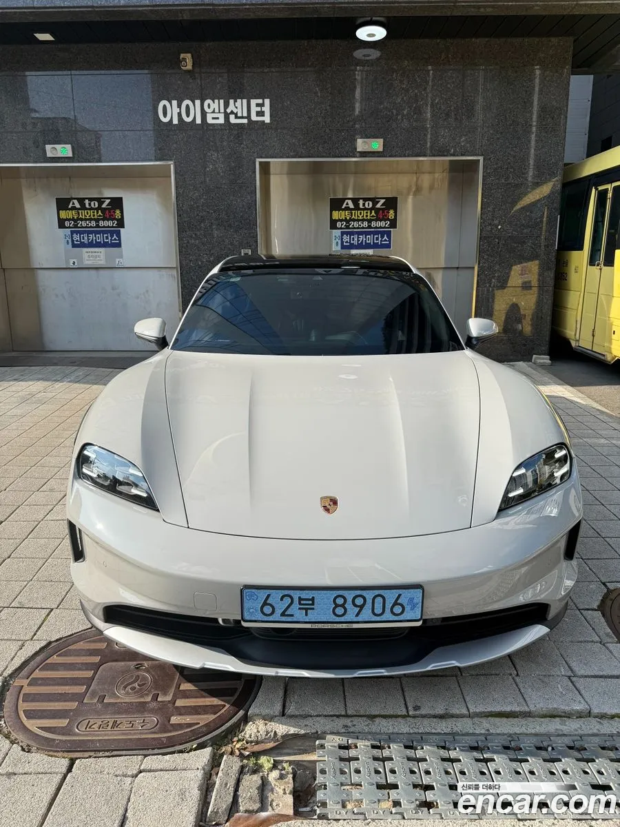 Porsche Taycan 2025 — 8
