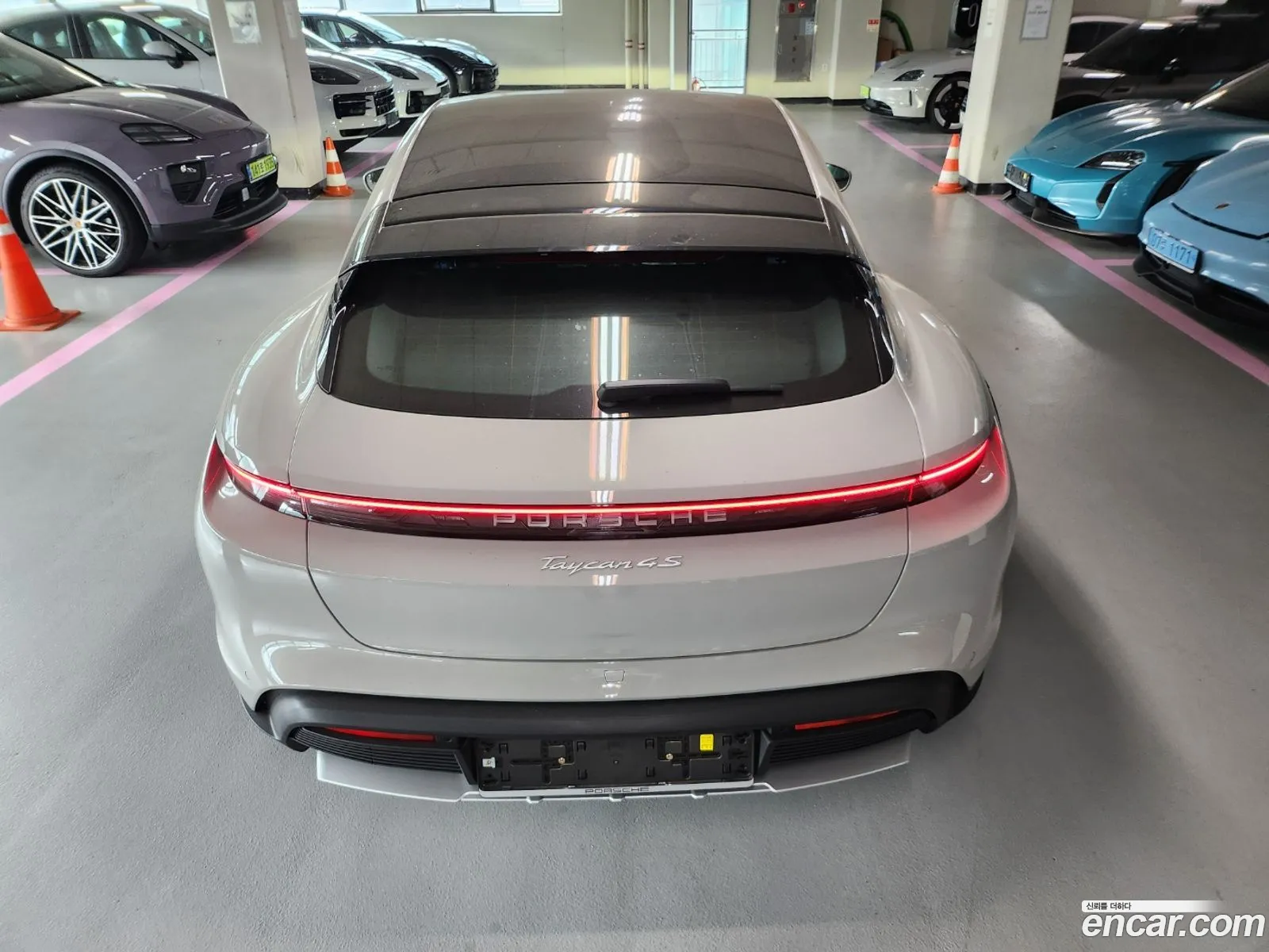 Porsche Taycan 2025 — 10