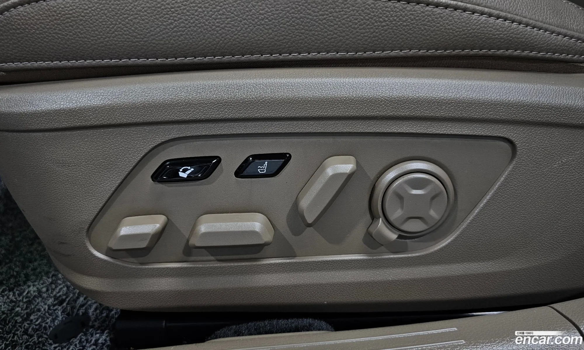 Kia K8 Hybrid 2022 — 7