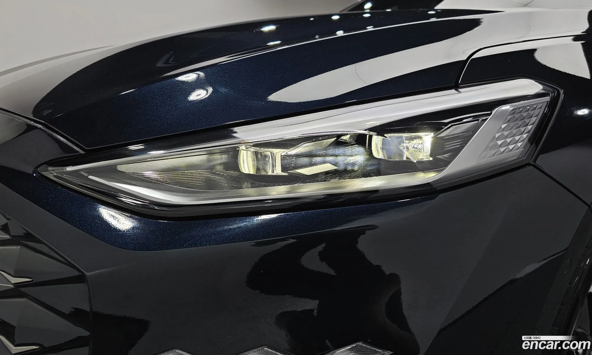 Kia K8 Hybrid 2022 — 32