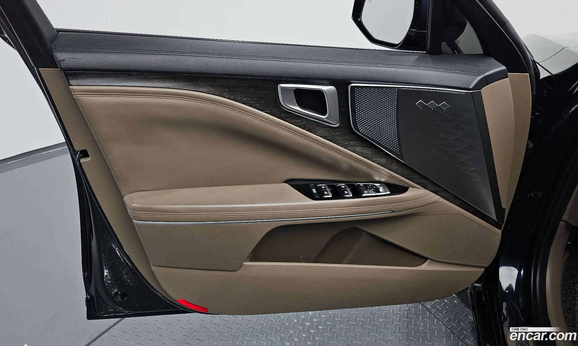 Kia K8 Hybrid 2022 — 23