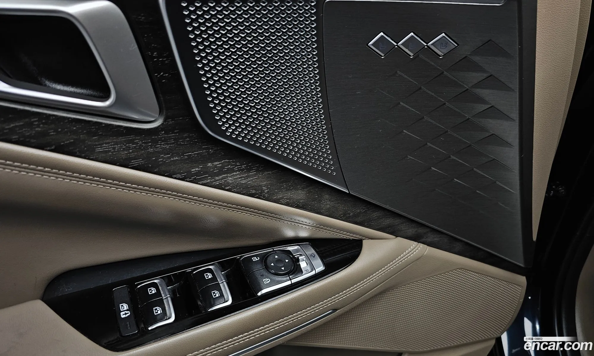 Kia K8 Hybrid 2022 — 2