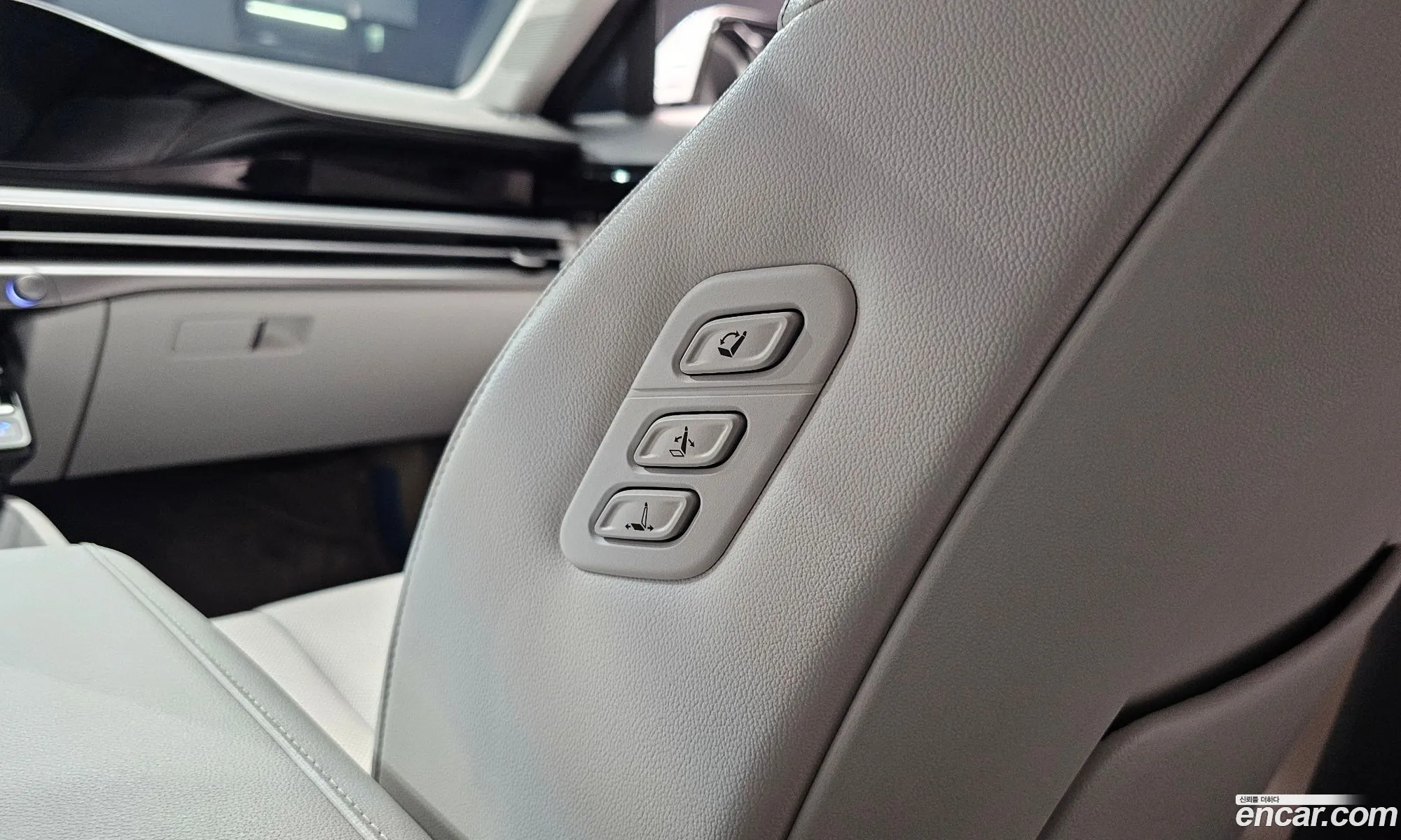 Hyundai Grandeur Hybrid 2024 — 35