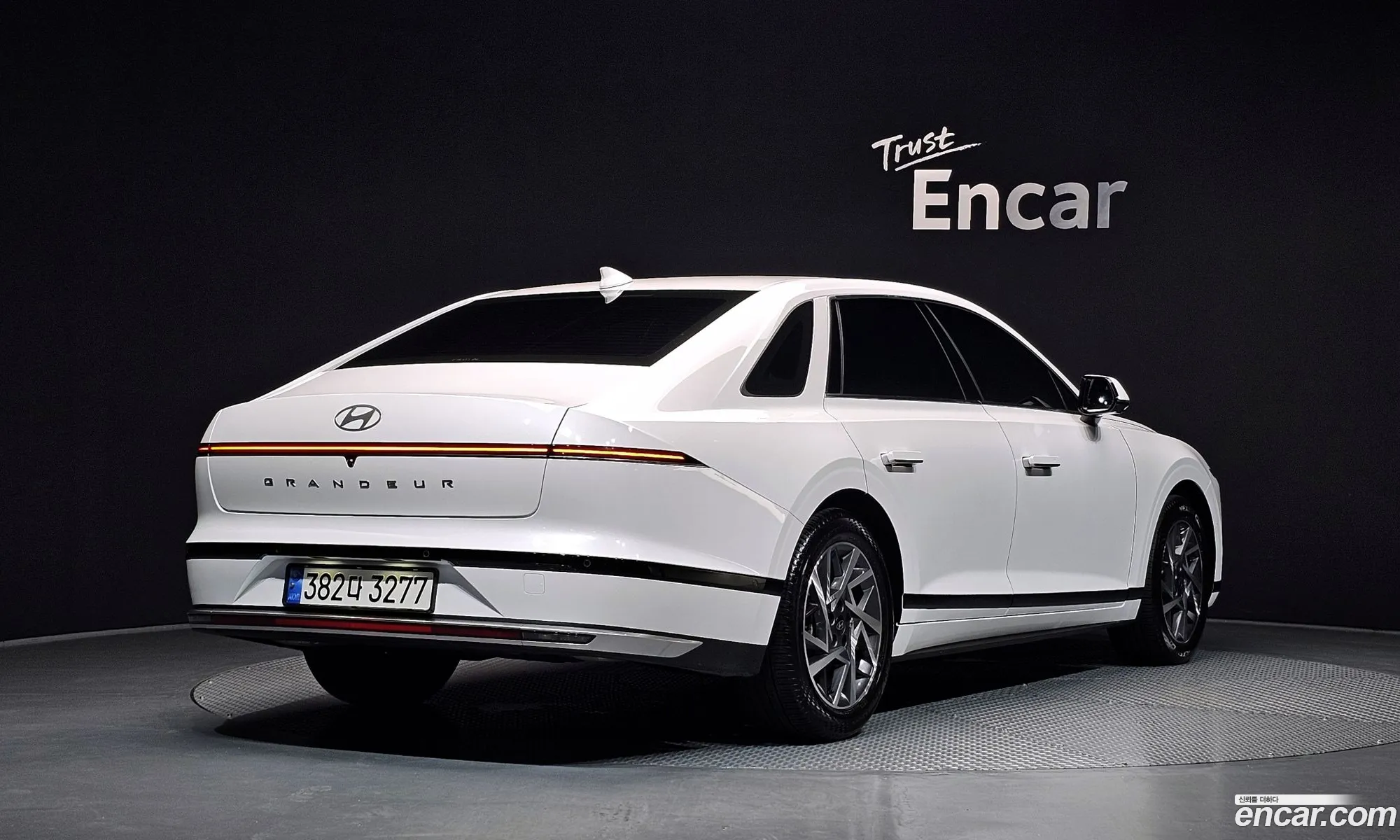 Hyundai Grandeur Hybrid 2024 — 5