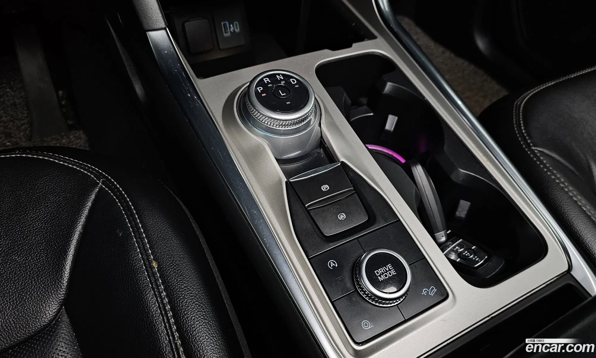 Ford Explorer 6th Gen 2021 1FMSK8FH8MGB26744 — 32