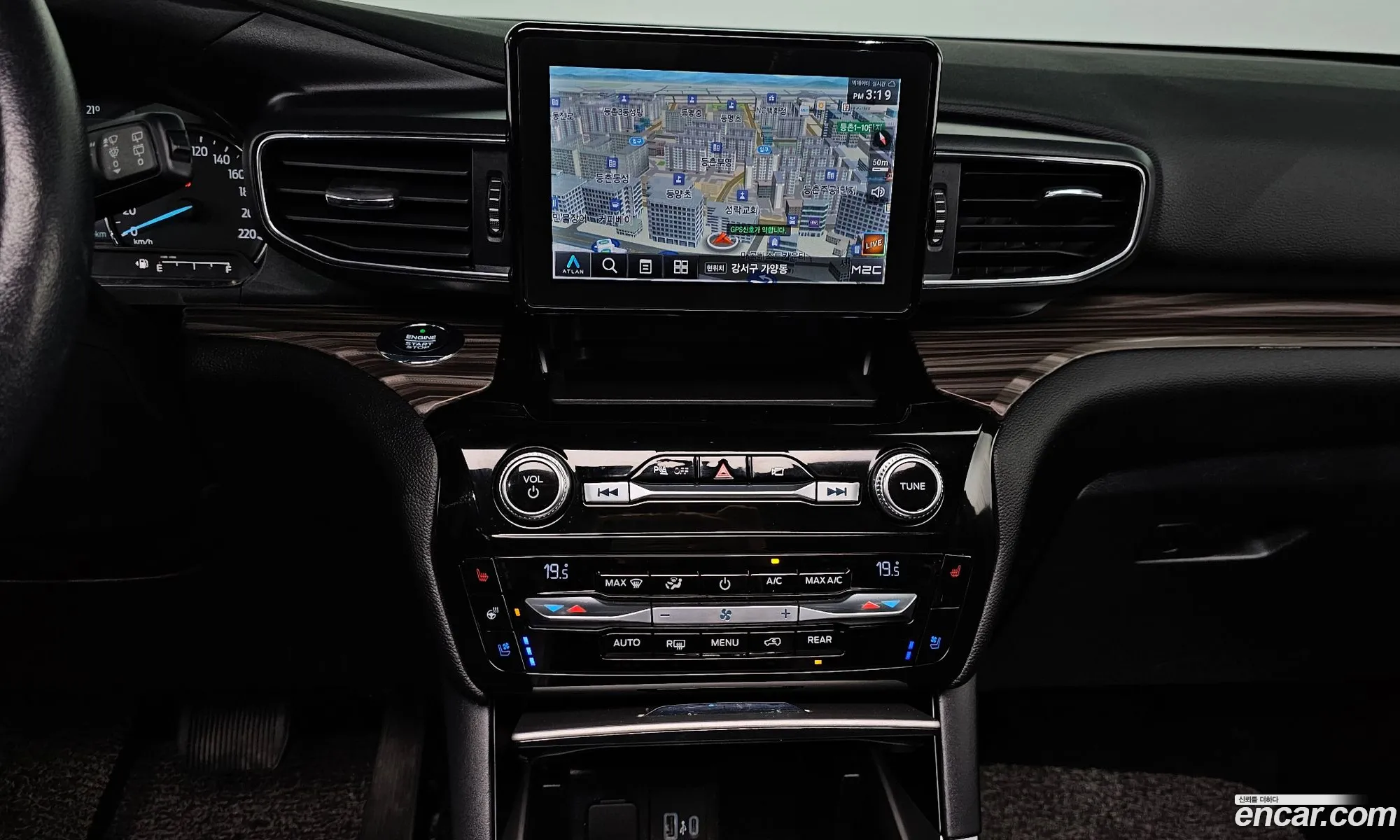 Ford Explorer 6th Gen 2021 1FMSK8FH8MGB26744 — 2